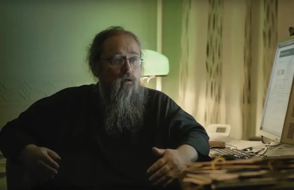 Андрей Кураев во&nbsp;время интервью в&nbsp;Николаю Солодникову в&nbsp;программе"Еще не&nbsp;Познер" в&nbsp;январе 2020&nbsp;года. Источник: канал «Еще не&nbsp;Познер» в&nbsp;Youtube.