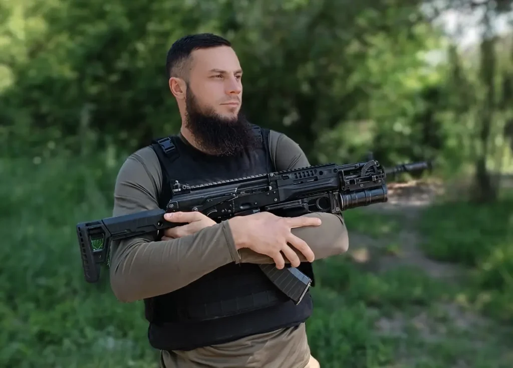 Алхаст Идалов с&nbsp;позывным «Куба» рассказал в&nbsp;мае 2022&nbsp;года, что воюет «за&nbsp;нашу Рашу». Фото: личная страница ВКонтакте.