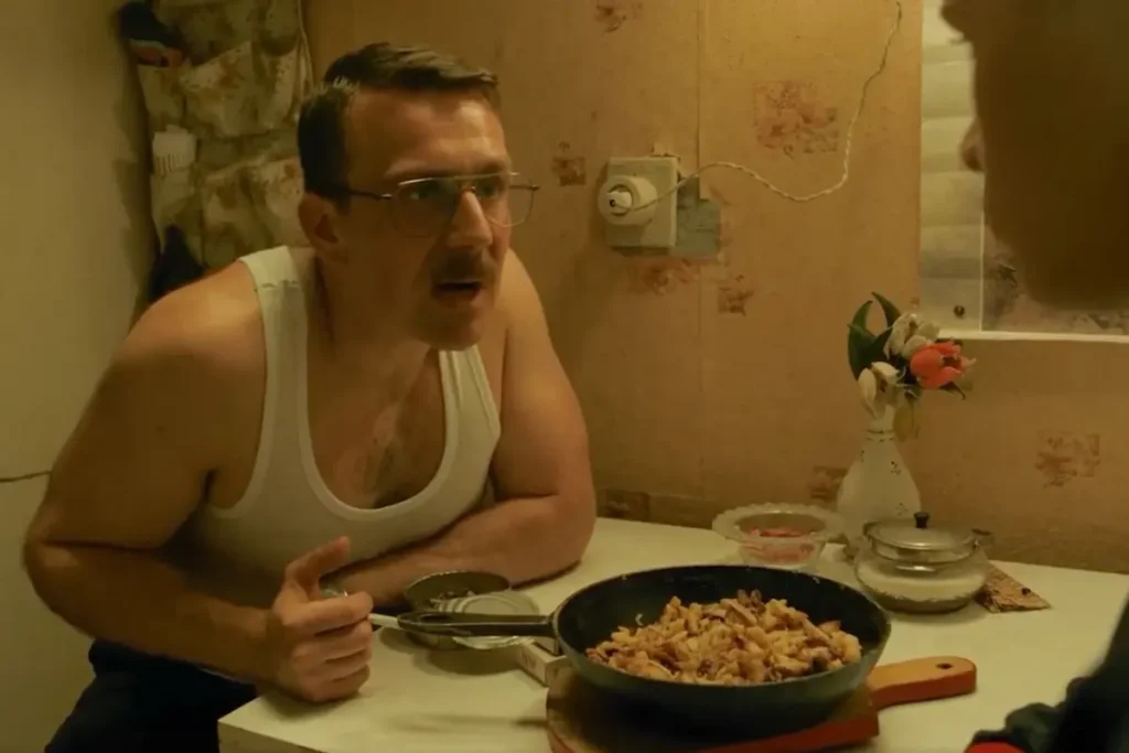 Скриншот из&nbsp;официального трейлера к&nbsp;сериалу «Слово пацана». Источник: Youtube-канал платформы Start.