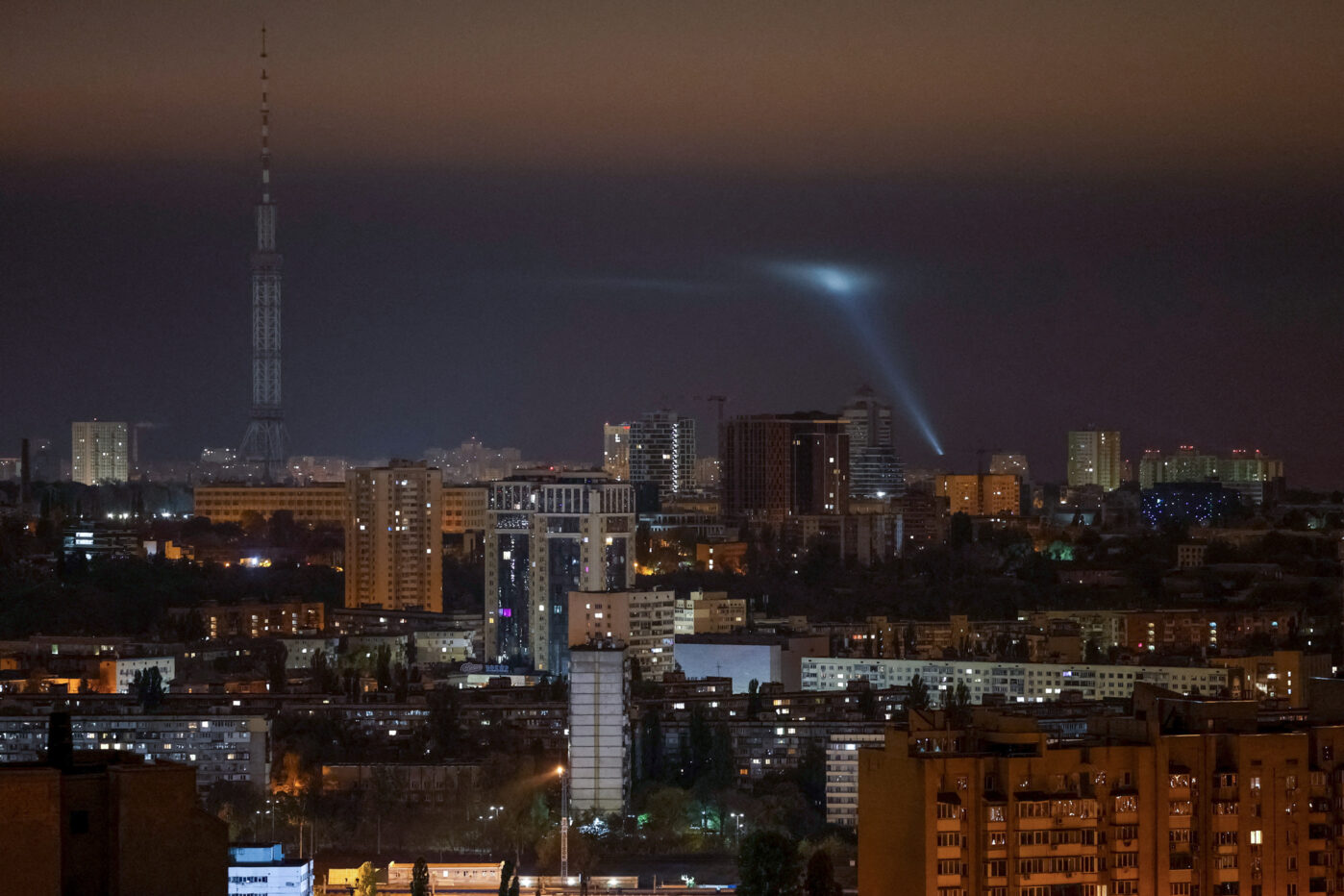 Поиск беспилотников в&nbsp;небе над Киевом