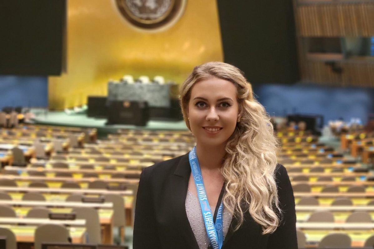 Номма Зарубина в&nbsp;зале Генассамблеи ООН в&nbsp;Нью-Йорке. ВКонтакте Номмы Зарубиной