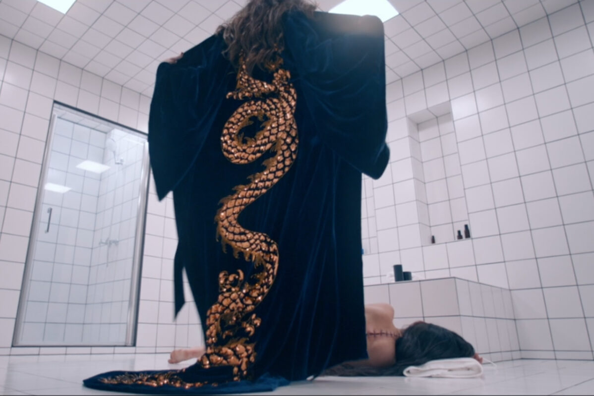 Кадр из&nbsp;фильма «Субстанция»