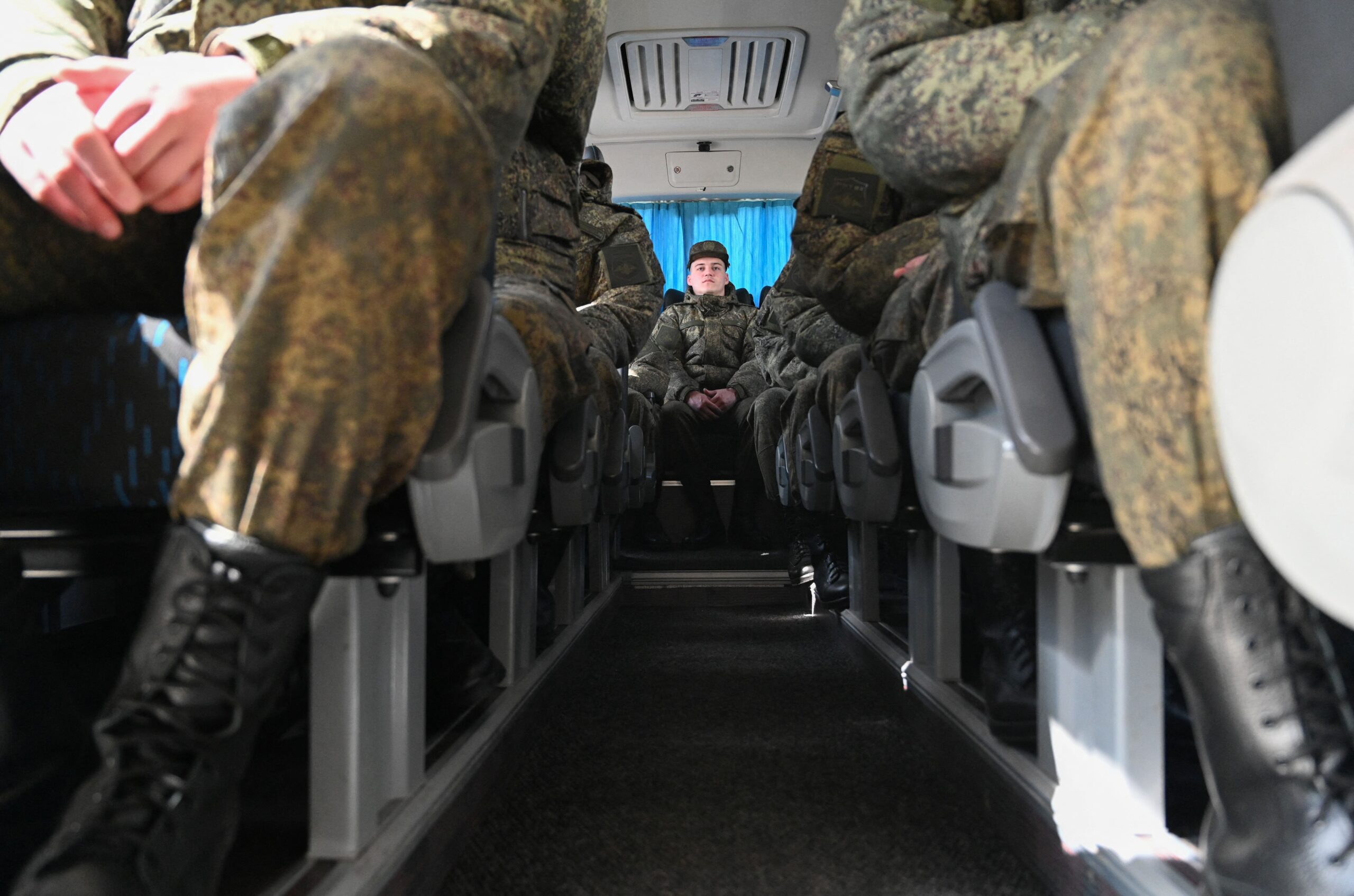 Как проходит весенне-летний призыв - 2025: увеличение призывного возраста с&nbsp;27 до&nbsp;30 лет, электронные повестки и&nbsp;возможность отправки новобранцев в&nbsp;части круглый год