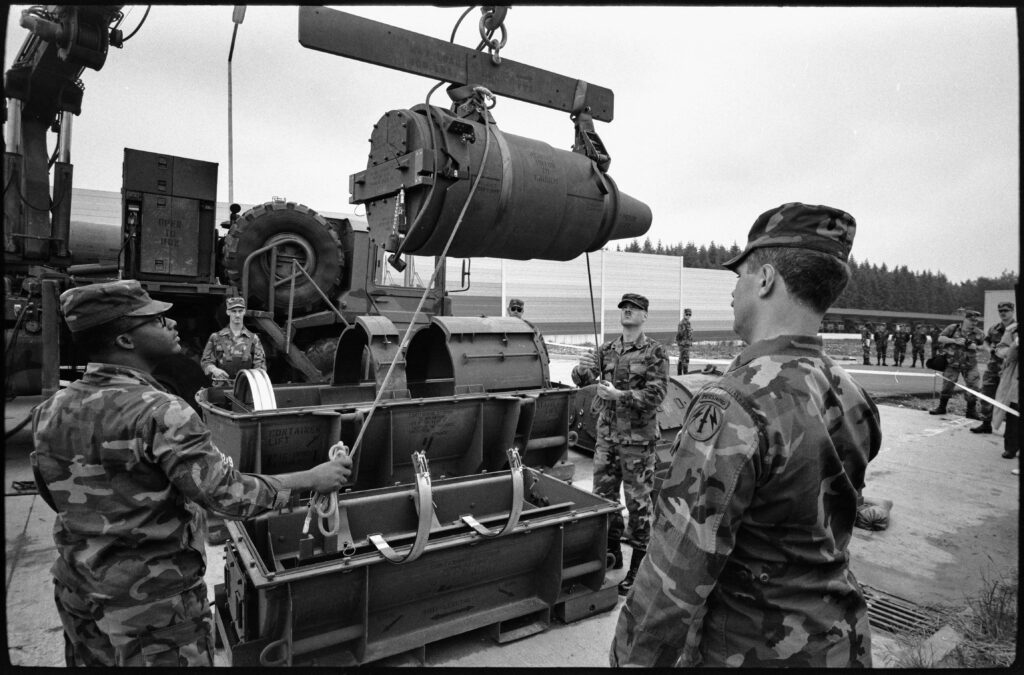 Чем грозит России и&nbsp;миру развертывание ракет средней и&nbsp;меньшей дальности в&nbsp;Европе?